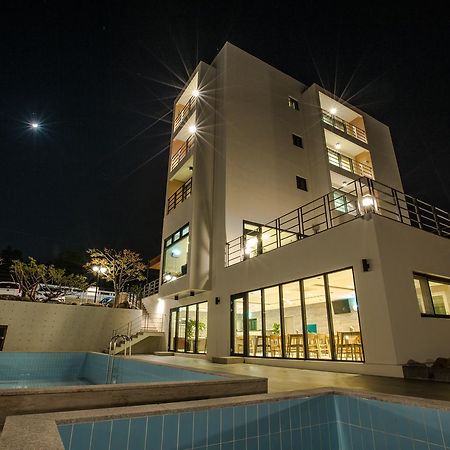 Suave Hotel Seogwipo Exterior foto